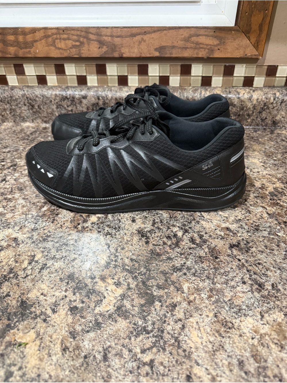 SAS Pursuit Mens Size 13 4E wide Black Running Walking Comfort Shoe Sneakers EUC
